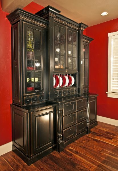 Hutch Installation in Powell